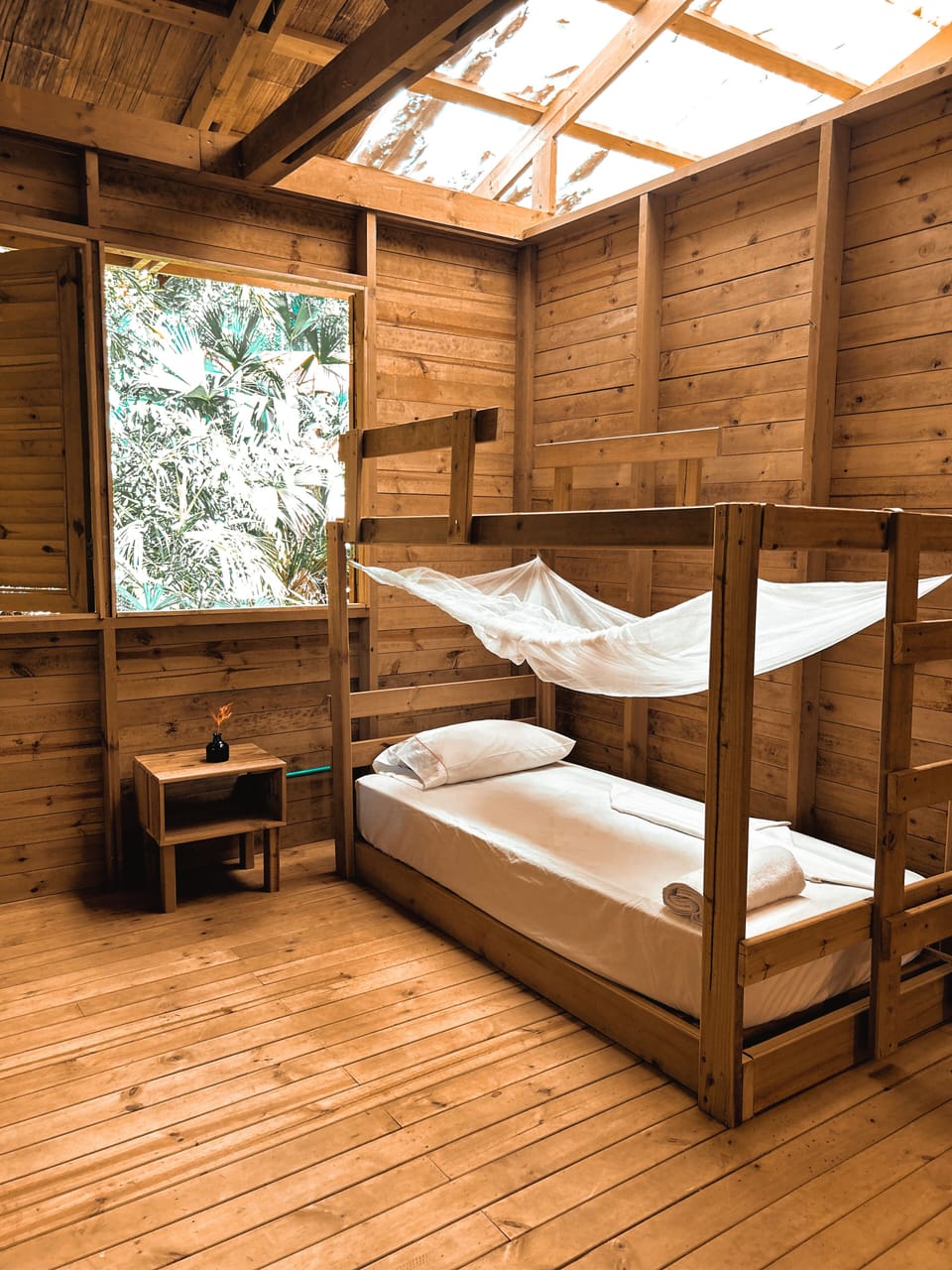 Comfort Room, Mountain View | Premium bedding, in-room safe, individually decorated, laptop workspace