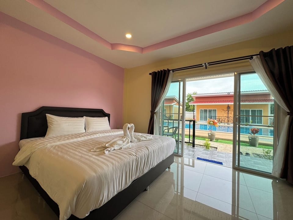 Basic Room | Blackout drapes, rollaway beds, free WiFi, bed sheets