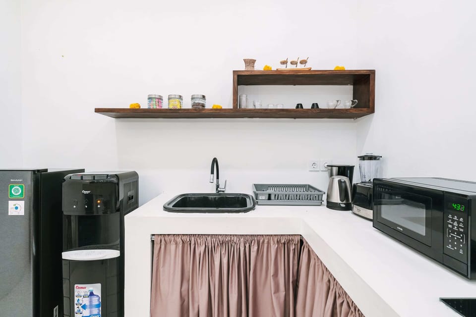 Basic Villa | Private kitchen | Fridge, microwave, stovetop, electric kettle