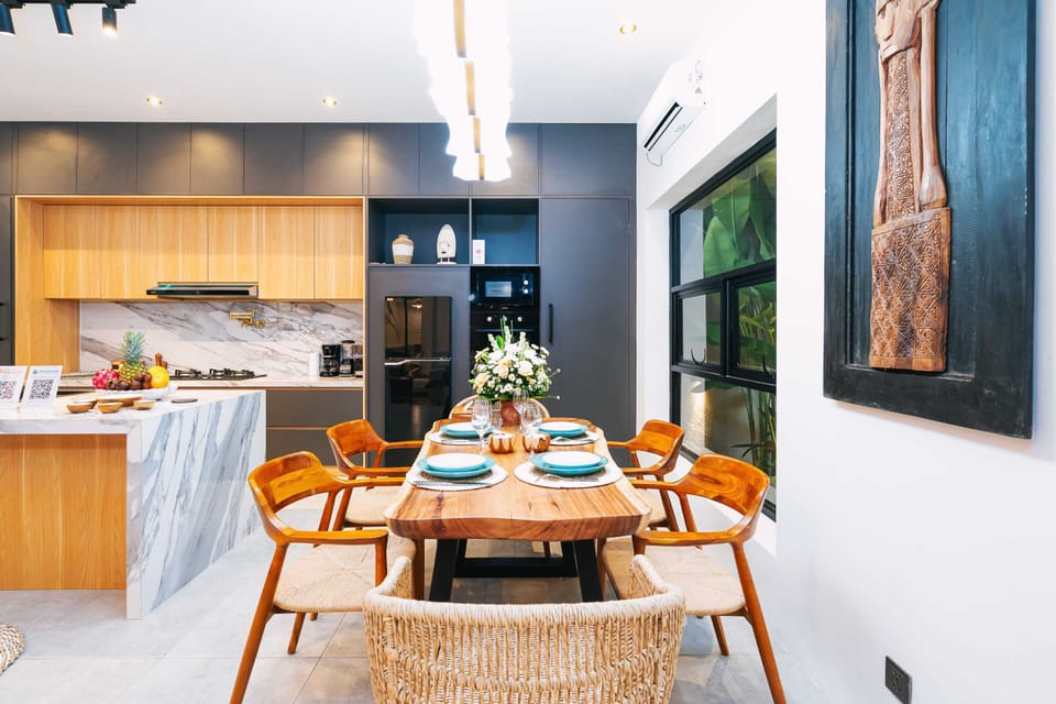 Basic Villa | Dining