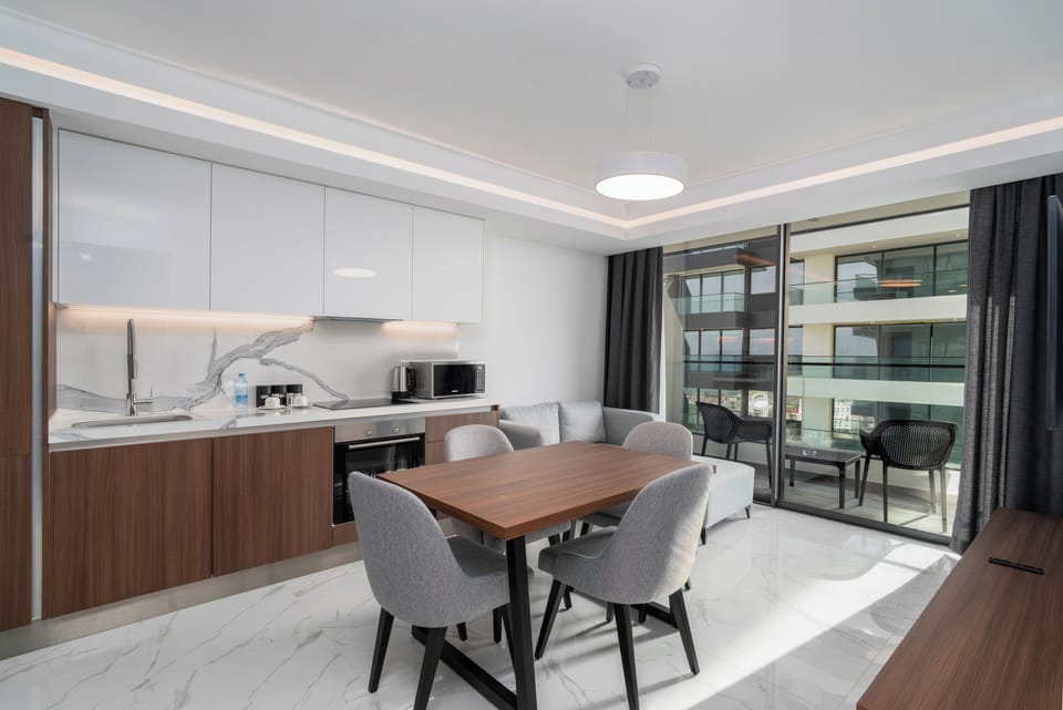Deluxe Apartment | In-room safe, desk, laptop workspace, iron/ironing board (on request)