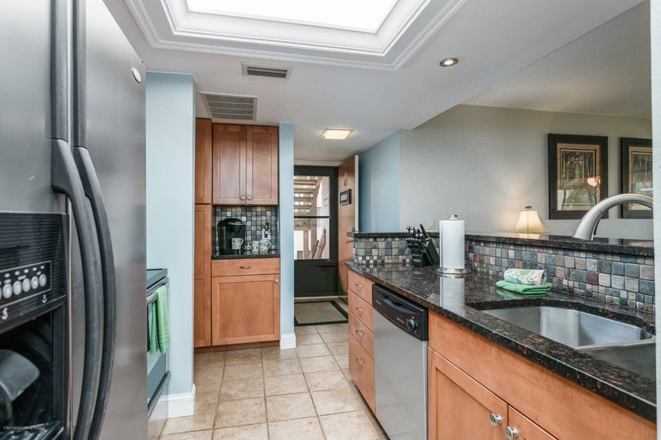 Condo (Midnight Cove II Bldg 6, 2nd Fl Near ) | Private kitchen