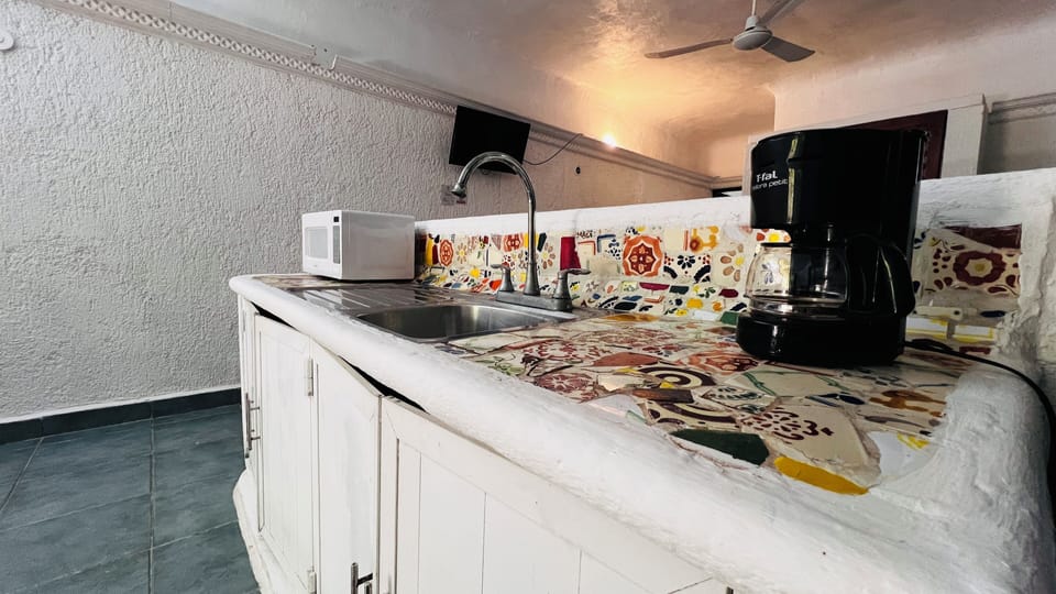 Executive Triple Room, 1 Bedroom | Private kitchen