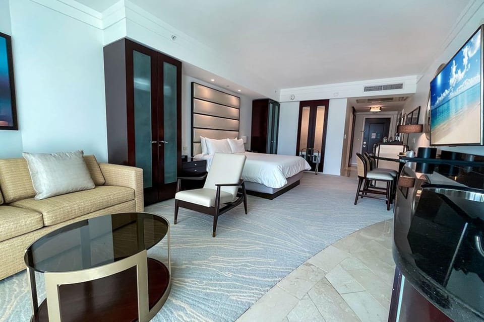 Junior Studio, Non Smoking, City View | In-room safe, iron/ironing board, WiFi (free)