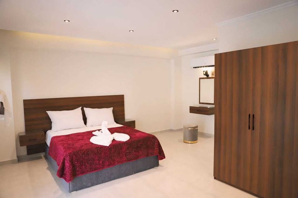 Deluxe Double or Twin Room, Balcony | Desk, free WiFi
