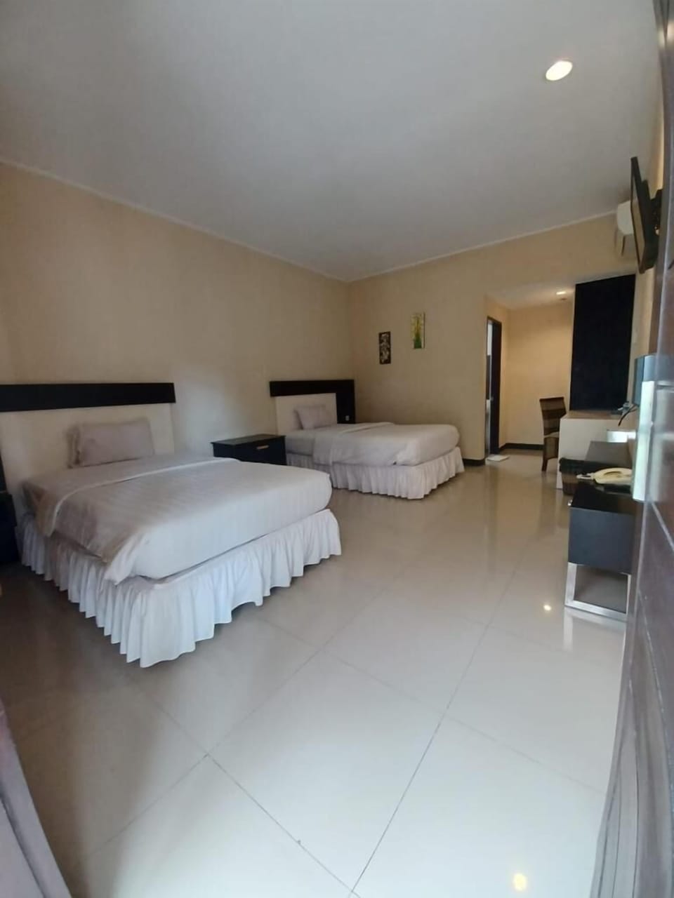 Superior Twin Room | Desk, soundproofing, WiFi (free), bed sheets