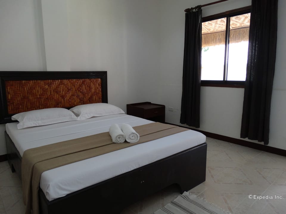 In-room safe, desk, blackout drapes, rollaway beds