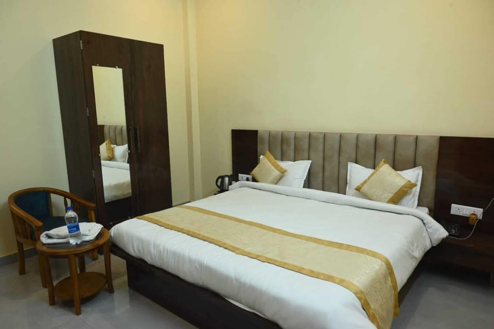 Luxury Double Room | Free WiFi