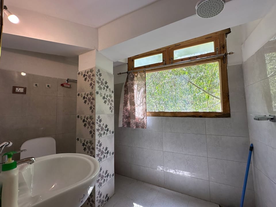 Executive Room | Bathroom