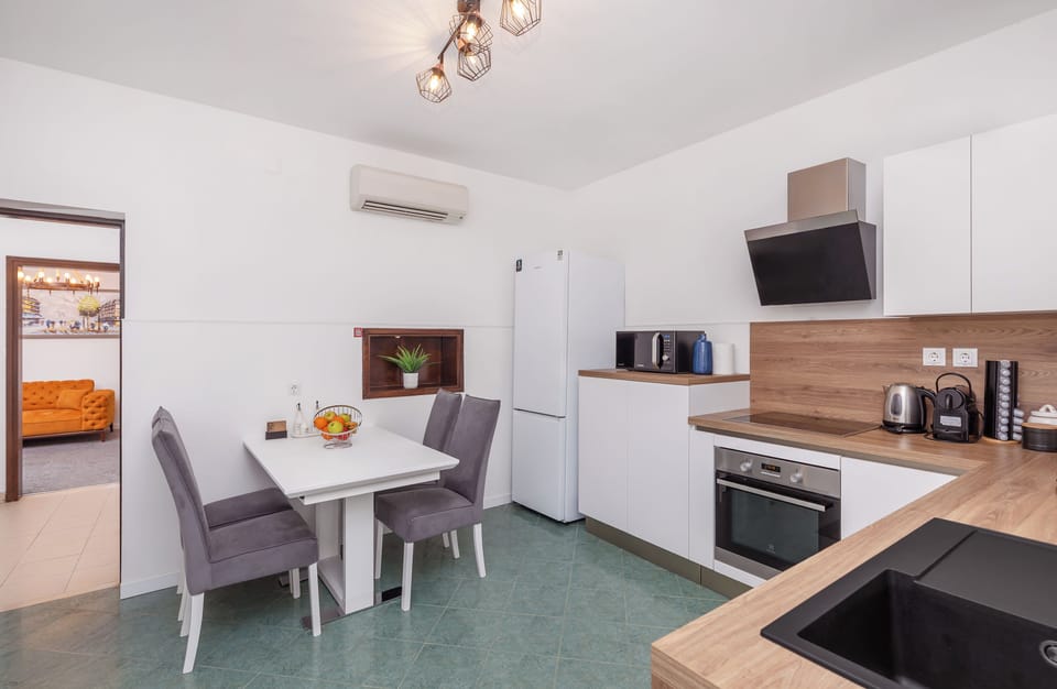 Fridge, oven, dishwasher, electric kettle
