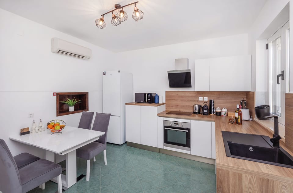 Fridge, oven, dishwasher, electric kettle