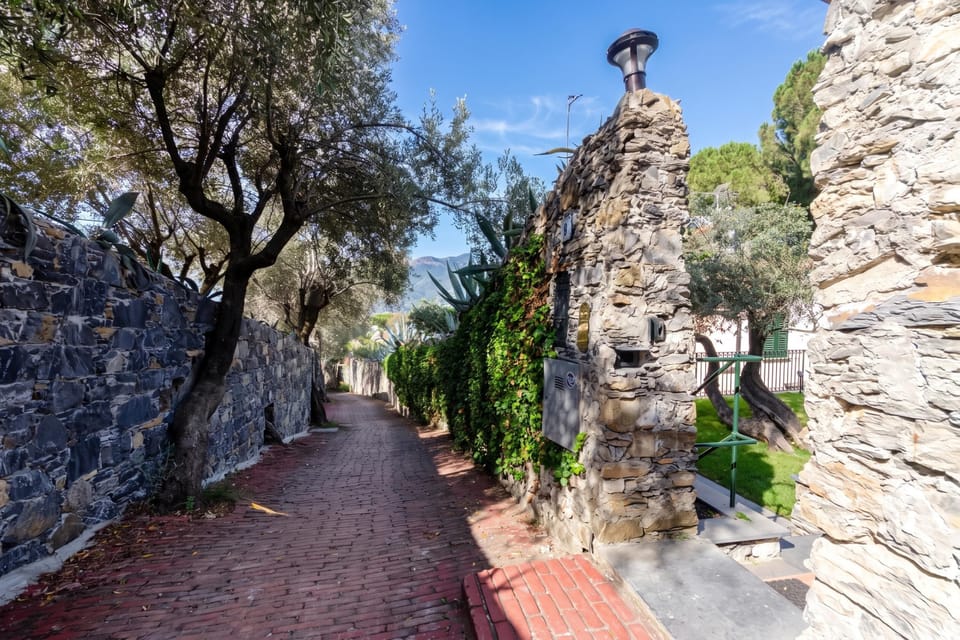 Family Villa, 4 Bedrooms, 2 Bathrooms, Sea Facing (Wonderful Villa with Sea View Terrace) | Property grounds