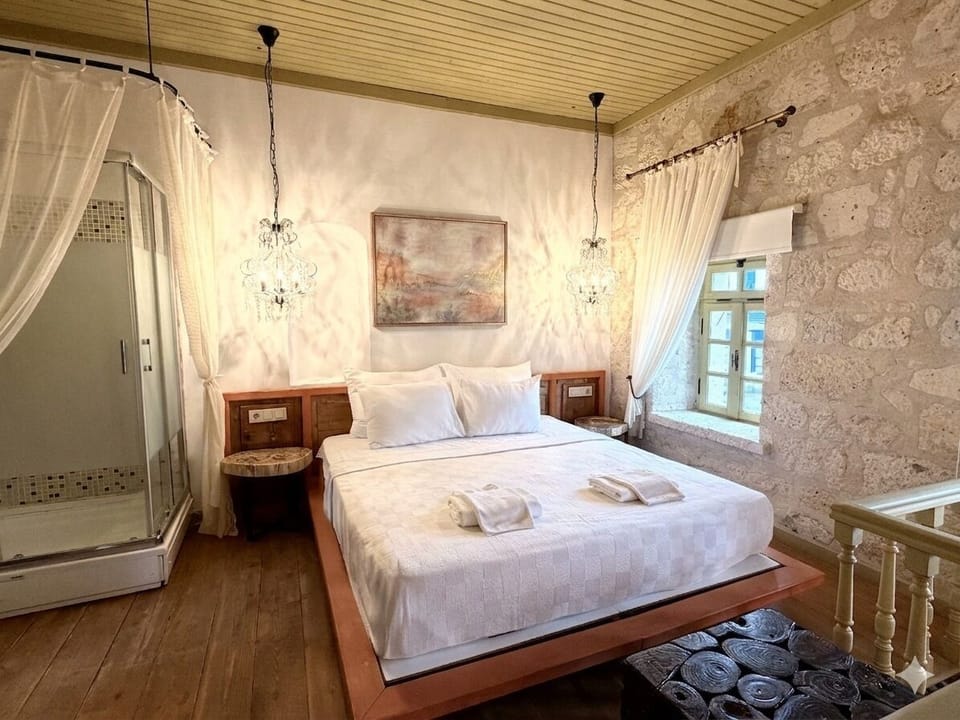 Executive Room, City View | Premium bedding, down comforters, minibar, in-room safe