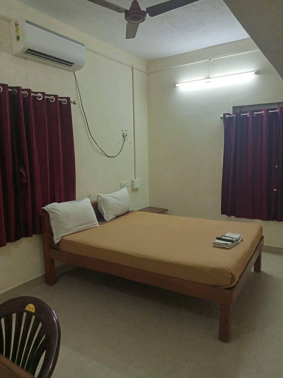 Deluxe Room | Desk, soundproofing, iron/ironing board, free WiFi