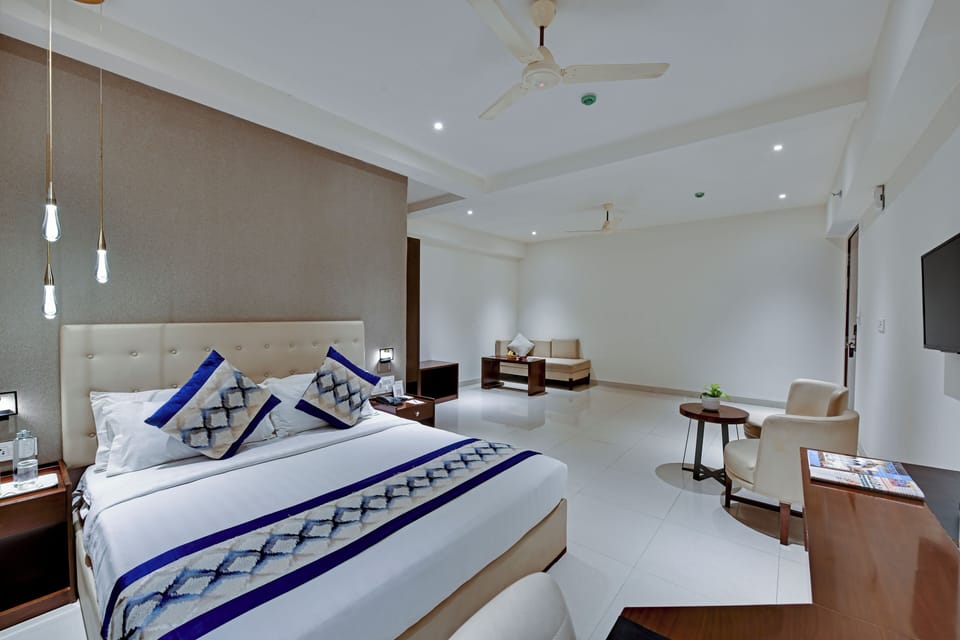 Premier Room | Iron/ironing board (on request), WiFi (free)