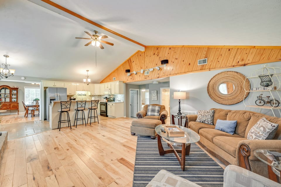 House (3 Bedrooms) | Interior