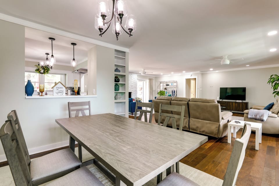 House (5 Bedrooms) | Interior