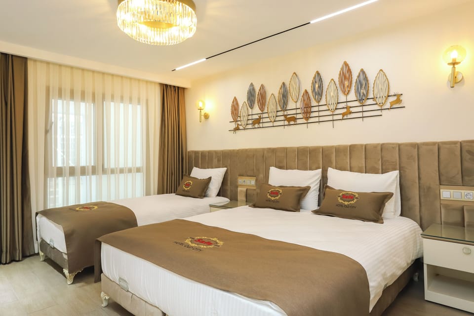 Comfort Triple Room | In-room safe, WiFi (free)