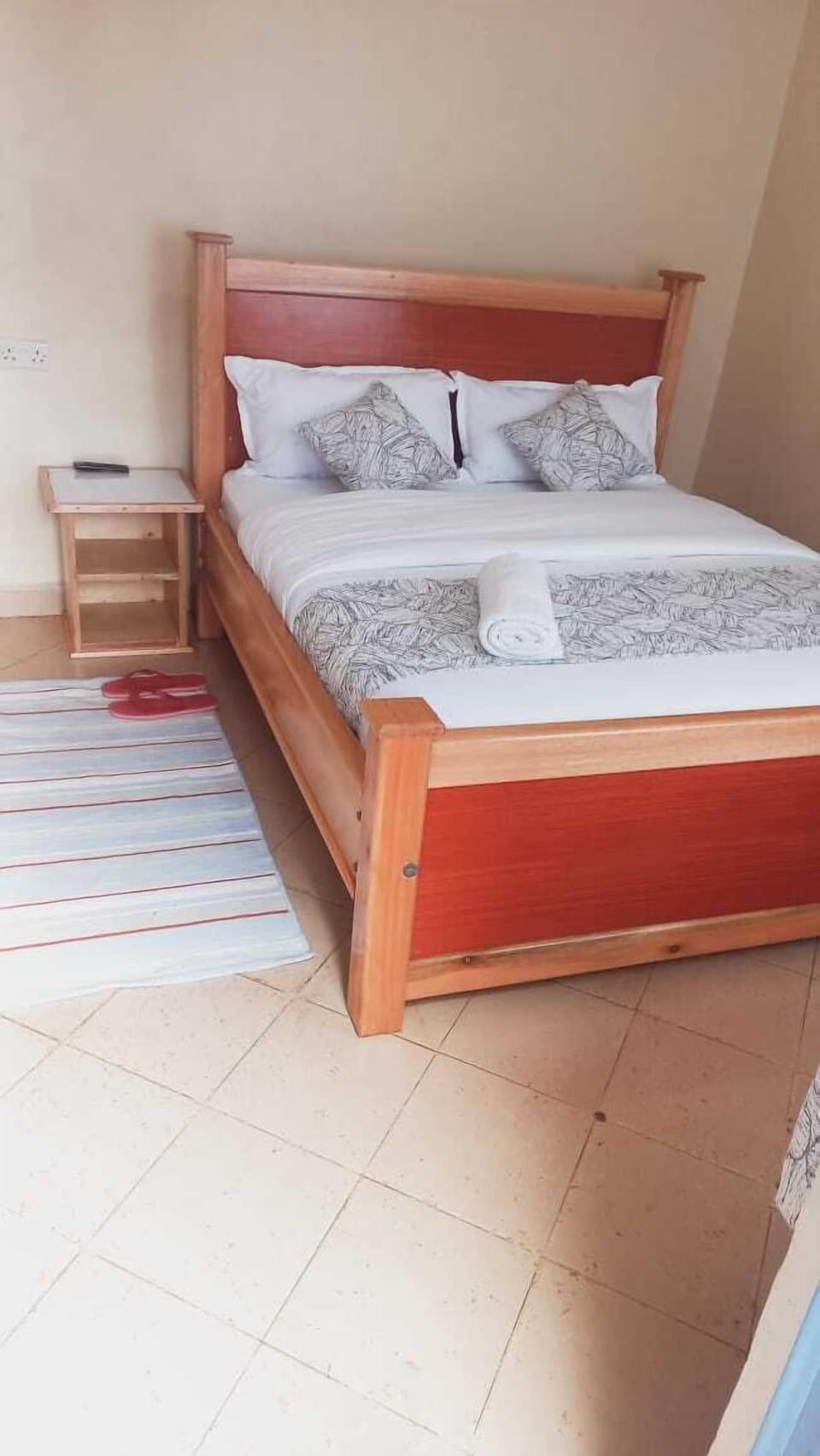 Egyptian cotton sheets, premium bedding, down comforters, free WiFi
