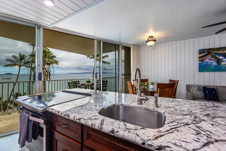 Condo, 2 Bedrooms | Interior