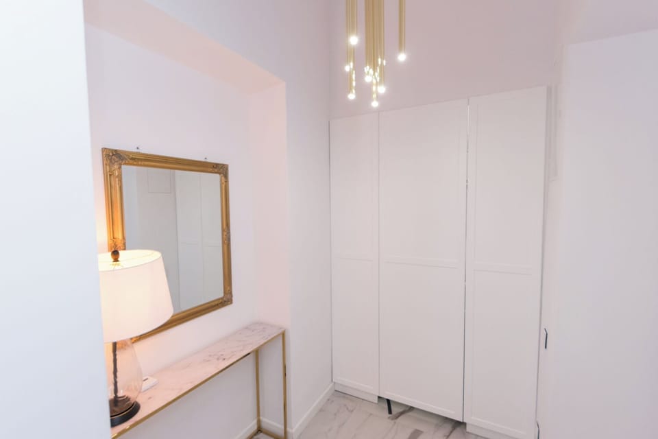 City Apartment | 1 bedroom, desk, free WiFi