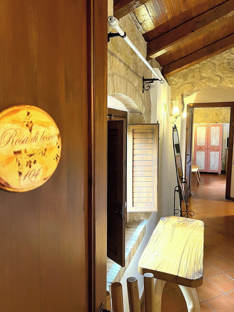 Family Room | Minibar, in-room safe, WiFi (free), bed sheets