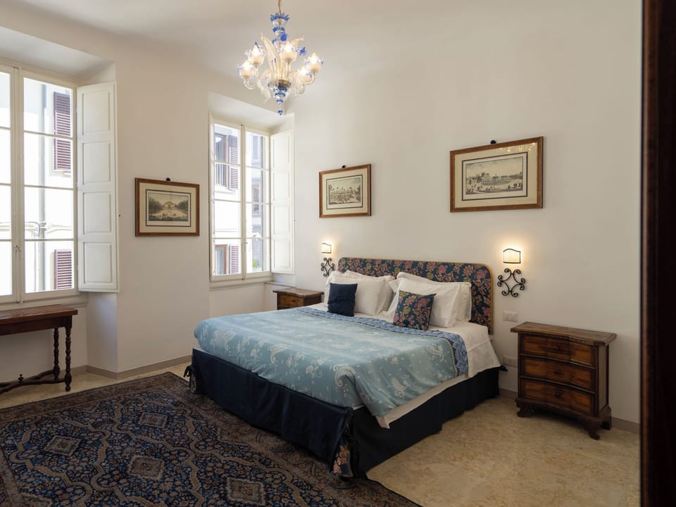 Double Room | Hypo-allergenic bedding, in-room safe, desk, laptop workspace
