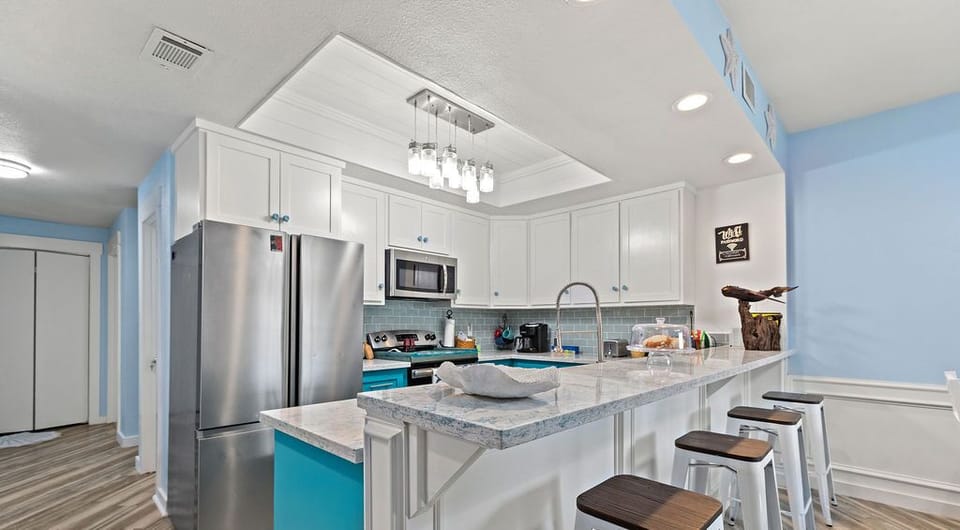Condo | Private kitchen | Full-size fridge, microwave, oven, stovetop