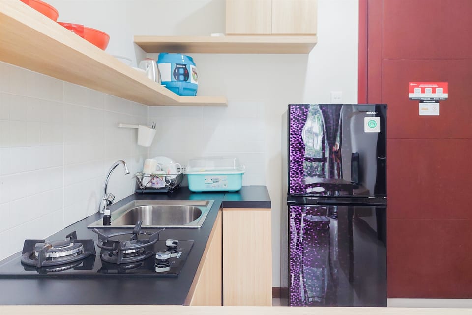 Apartment | Private kitchen | Fridge, stovetop, electric kettle, rice cooker