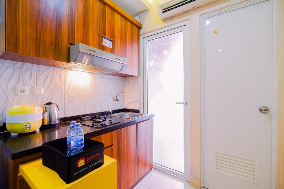 Apartment | Private kitchen | Fridge, stovetop, electric kettle, rice cooker