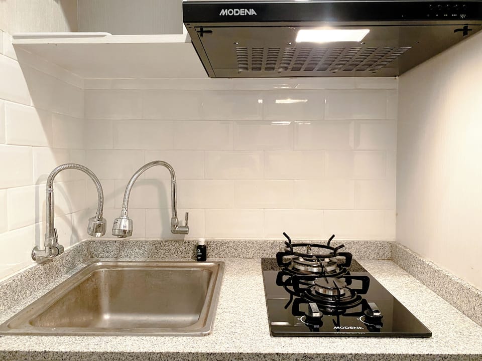 Studio | Private kitchen | Fridge, stovetop