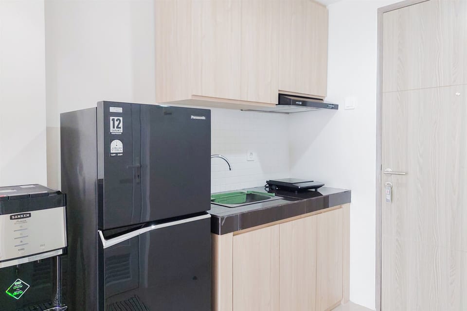 Studio | Private kitchen | Full-size fridge, stovetop, electric kettle