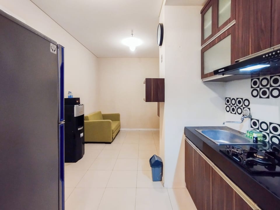 Apartment | Private kitchen | Full-size fridge, stovetop, electric kettle