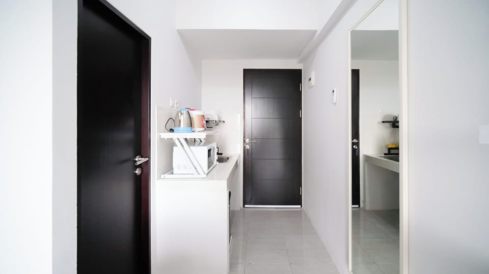 Studio | Private kitchen | Microwave, electric kettle