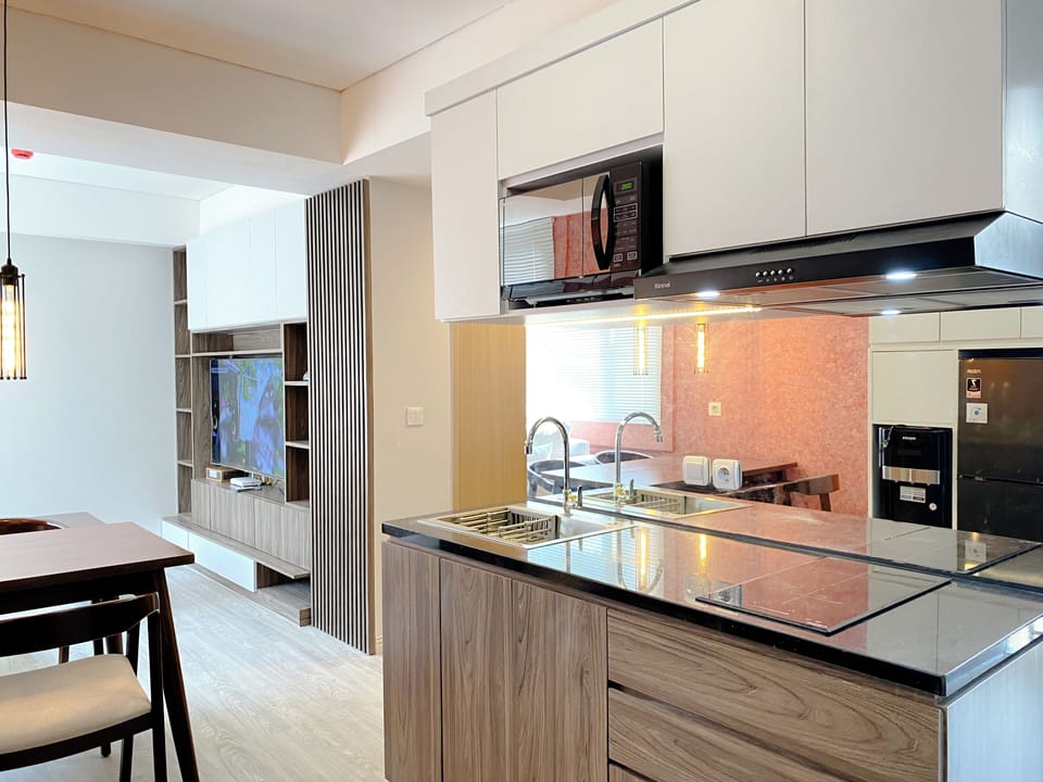 Apartment | Private kitchen | Fridge, stovetop, rice cooker
