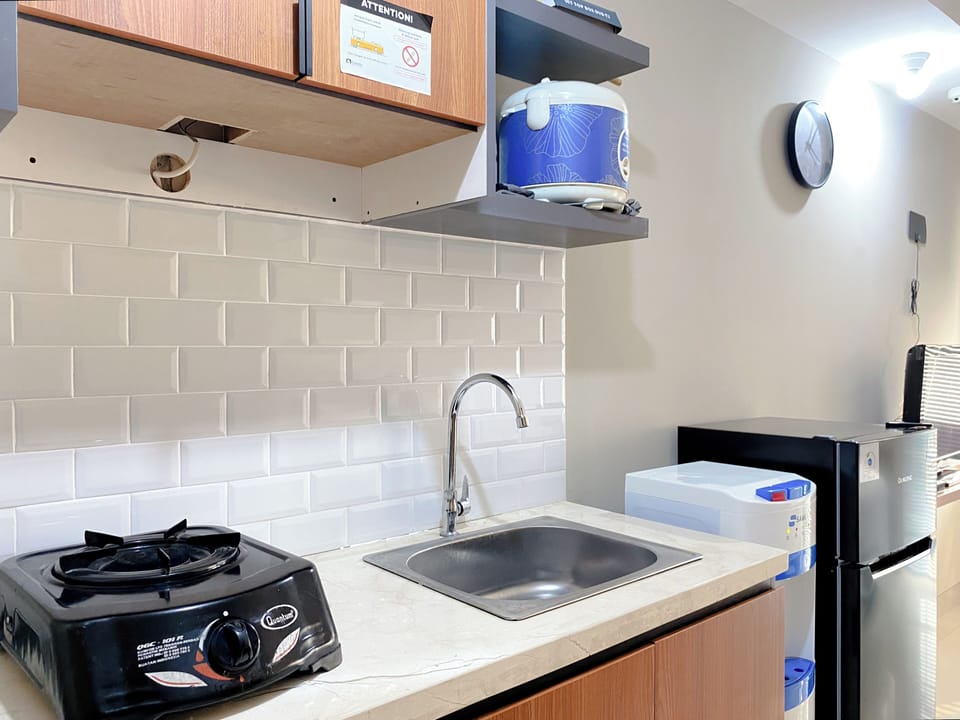 Studio | Private kitchen | Fridge, stovetop, electric kettle, rice cooker