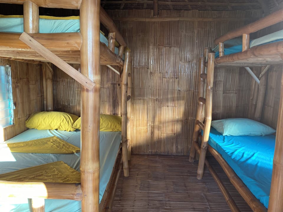 WiFi (free), bed sheets