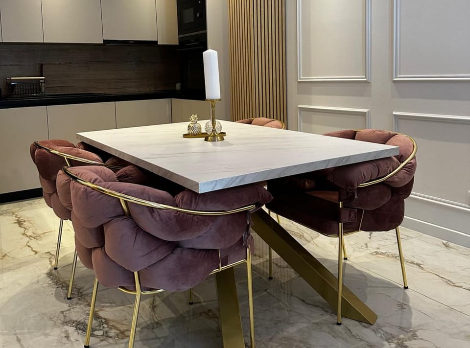 Apartment (Two Bedroom Apartment with Terrace an) | Dining room