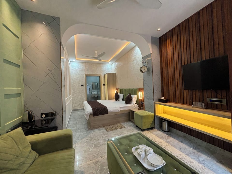 Royal Room | Soundproofing, free WiFi, bed sheets