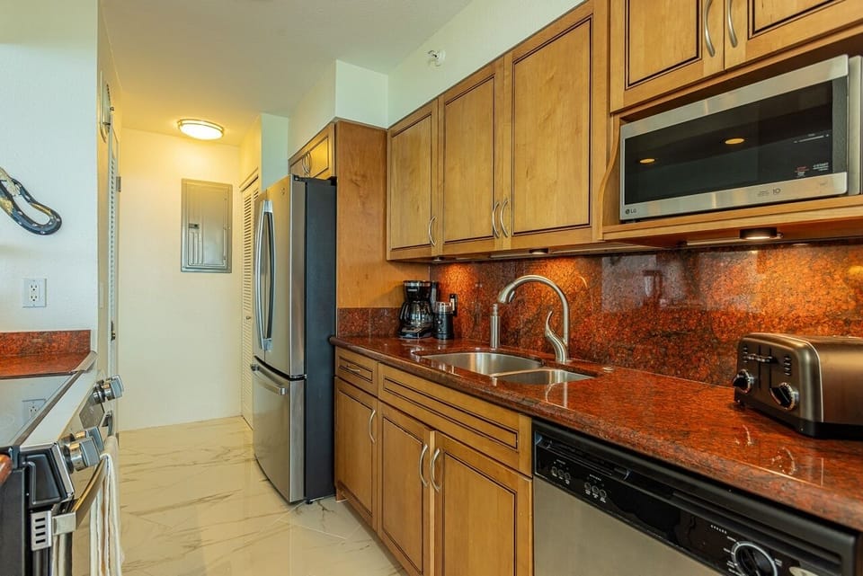 Condo, 2 Bedrooms | Private kitchen | Coffee/tea maker, fridge, oven, stovetop