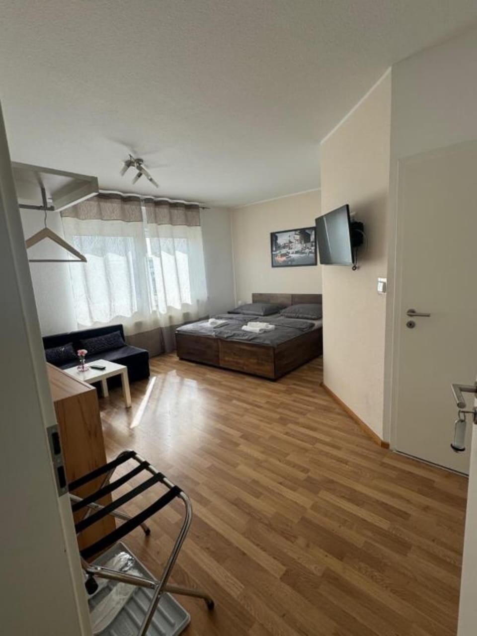 Standard Room | 1 bedroom, WiFi (free), bed sheets
