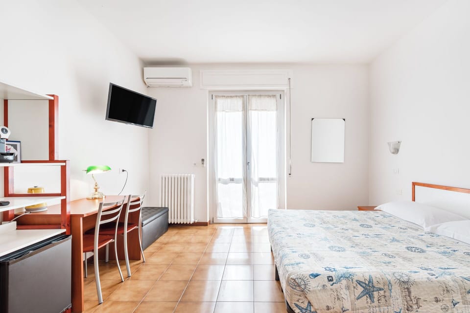 Soundproofing, free cribs/infant beds, free WiFi, bed sheets