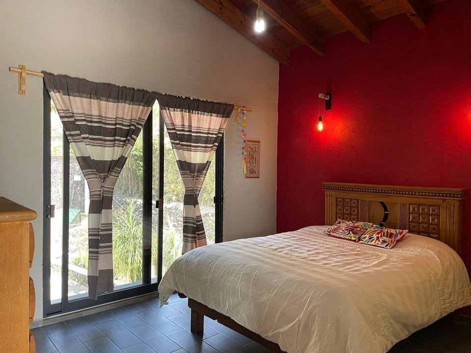 Family Cottage, 4 Bedrooms, Garden View | 1 bedroom, blackout drapes, iron/ironing board, WiFi (free)