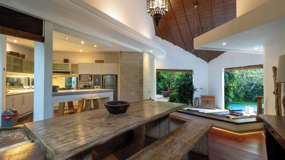 Villa | Dining room