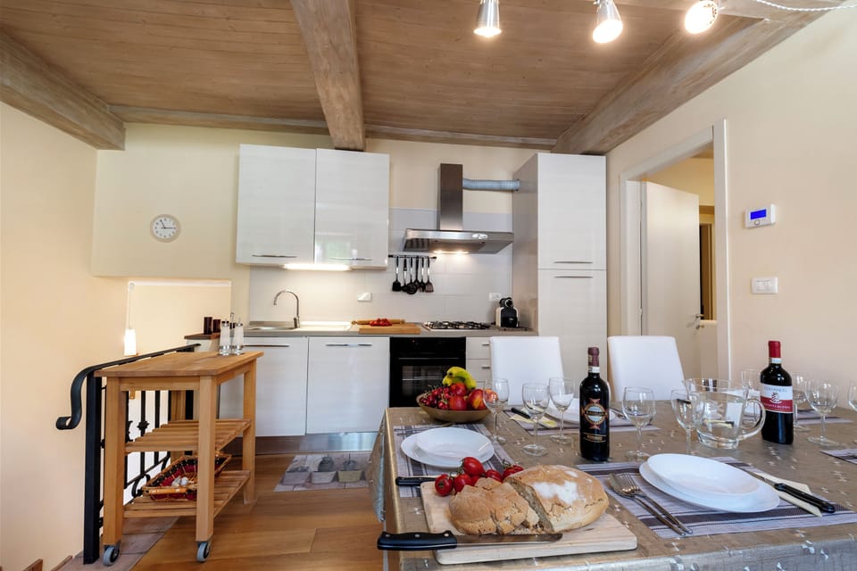 Family Townhome, 2 Bedrooms, Fireplace (Trekking Home La Via degli Dei) | Private kitchen | Espresso maker