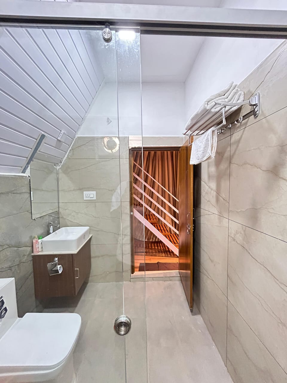 Ac Lake View A frame Cottage | Bathroom