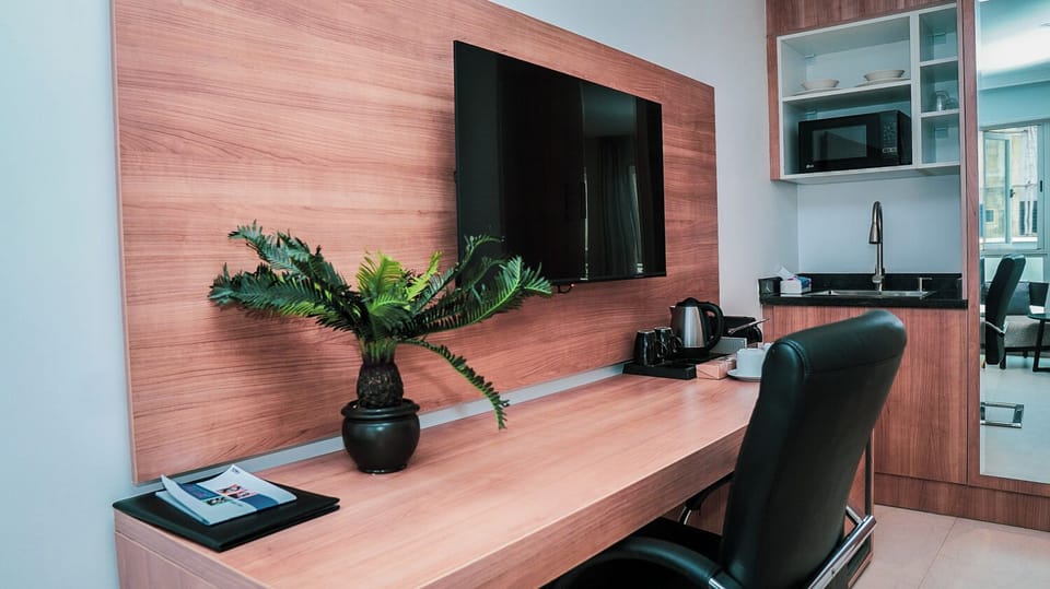 Classic Room, 1 Bedroom, Non Smoking | 1 bedroom, desk, laptop workspace, free WiFi