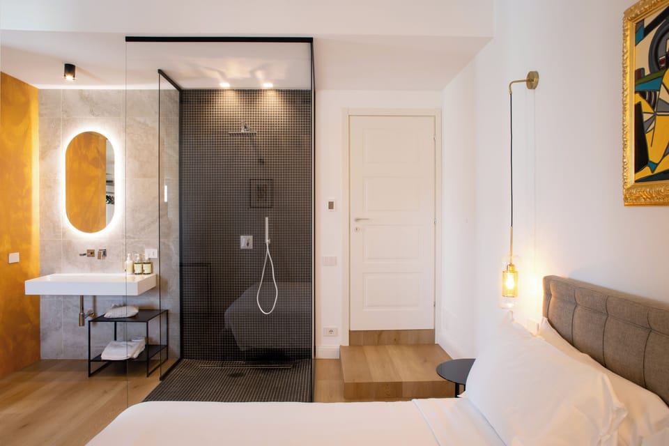 Suite, Pool View | Premium bedding, down comforters, pillowtop beds, free minibar items