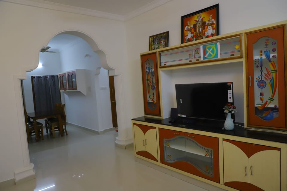 Apartment, 2 Bedrooms | Living area | 53-inch LED TV with digital channels, Netflix, first-run movies