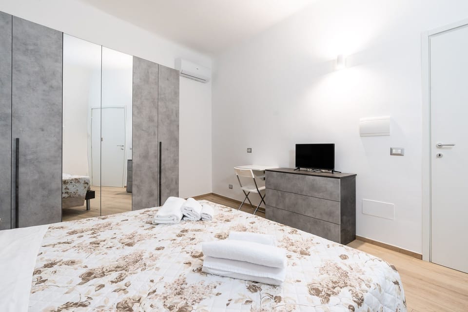 Basic Double Room, 1 Queen Bed, Private Bathroom | Free WiFi